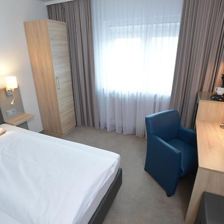 Hotel Krone Niefern-Öschelbronn Dış mekan fotoğraf