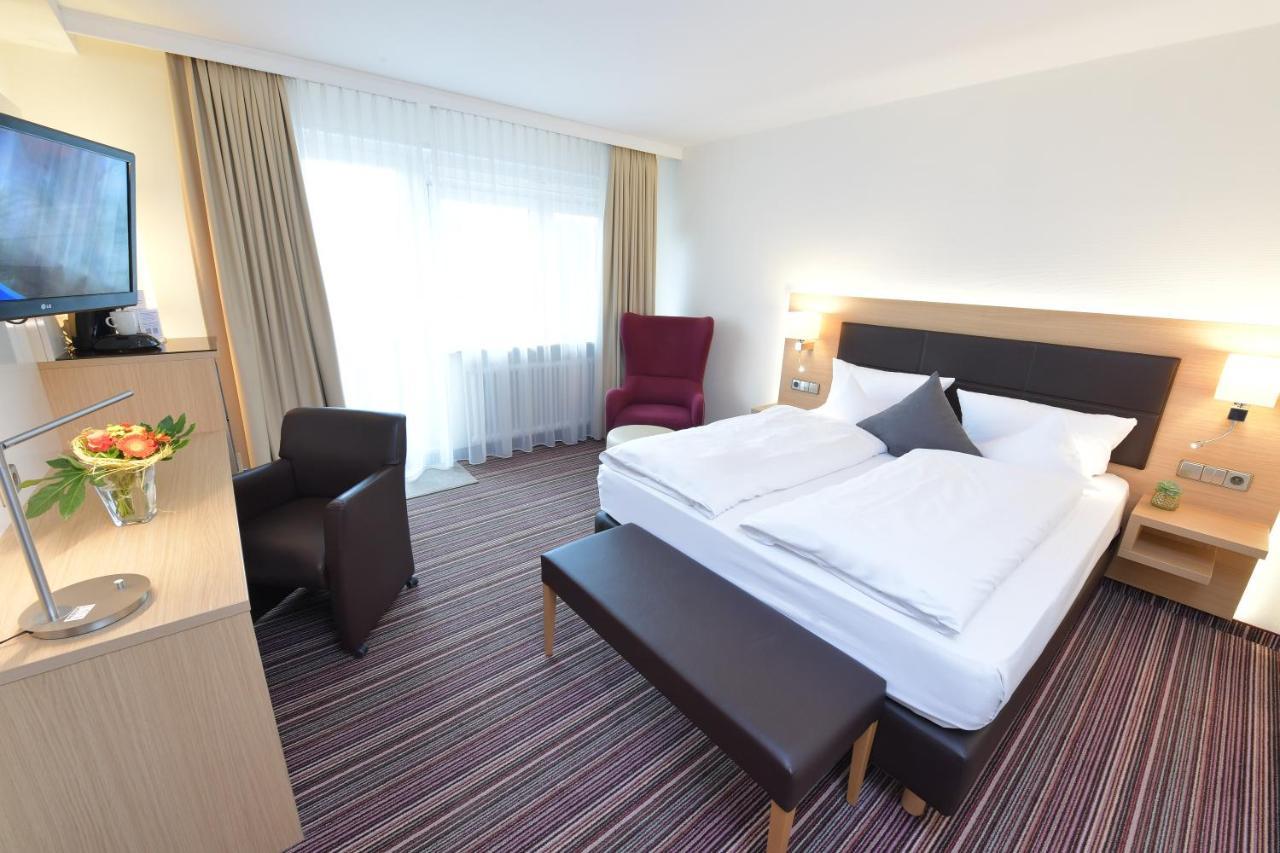 Hotel Krone Niefern-Öschelbronn Dış mekan fotoğraf