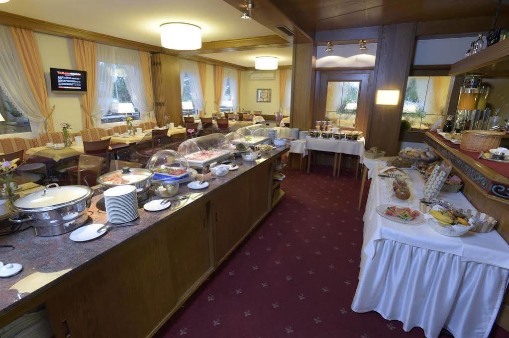 Hotel Krone Niefern-Öschelbronn Dış mekan fotoğraf