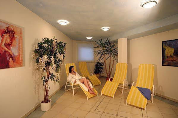 Hotel Krone Niefern-Öschelbronn Dış mekan fotoğraf