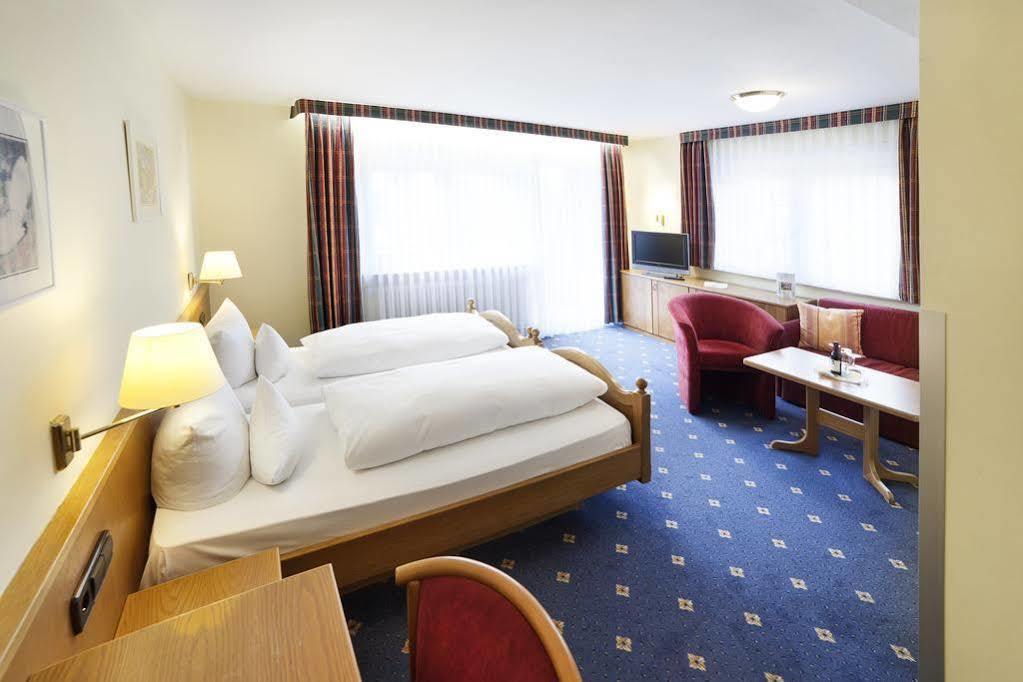 Hotel Krone Niefern-Öschelbronn Dış mekan fotoğraf