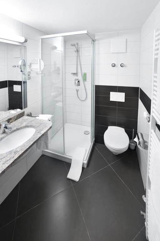Hotel Krone Niefern-Öschelbronn Dış mekan fotoğraf